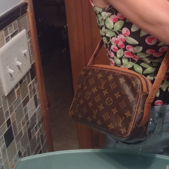 Incredible Authentic Louis Vuitton Vintage Bag👜 - Picture 11 of 12